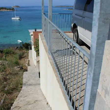 Apartment Andrea Vela Luka